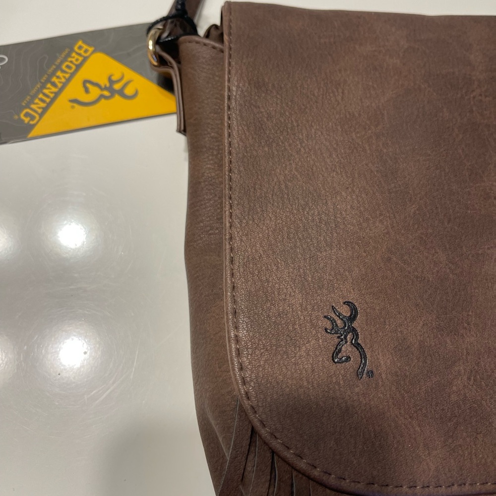NWT, Browning concealed carry crossbody bag.